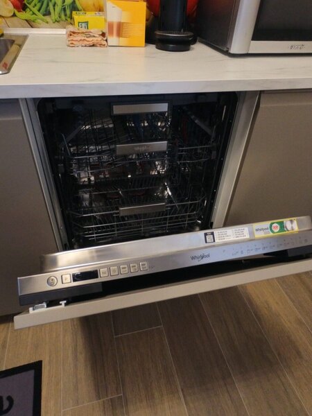 Aparatorii Patriei 2 Camere Bloc Nou 2025